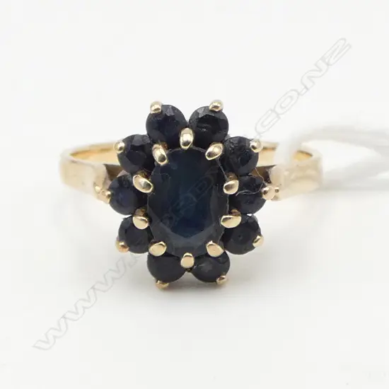 GOLD DARK SAPPHIRE RING, 3.2gms SIZE Q