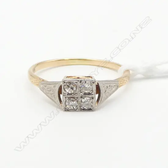 ESTATE 18CT GOLD AND DIAMOND RING SIZE O1/2