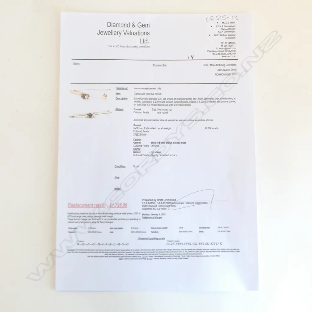 (14) 9CT GOLD GARNET AND PEARL BAR BROOCH 2.36gms VALUATION ATTACHED Image 1++