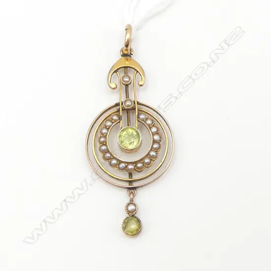 EDWARDIAN 9CT PERIDOT & SEED PEARL PENDANT L.45mm 2.6gms