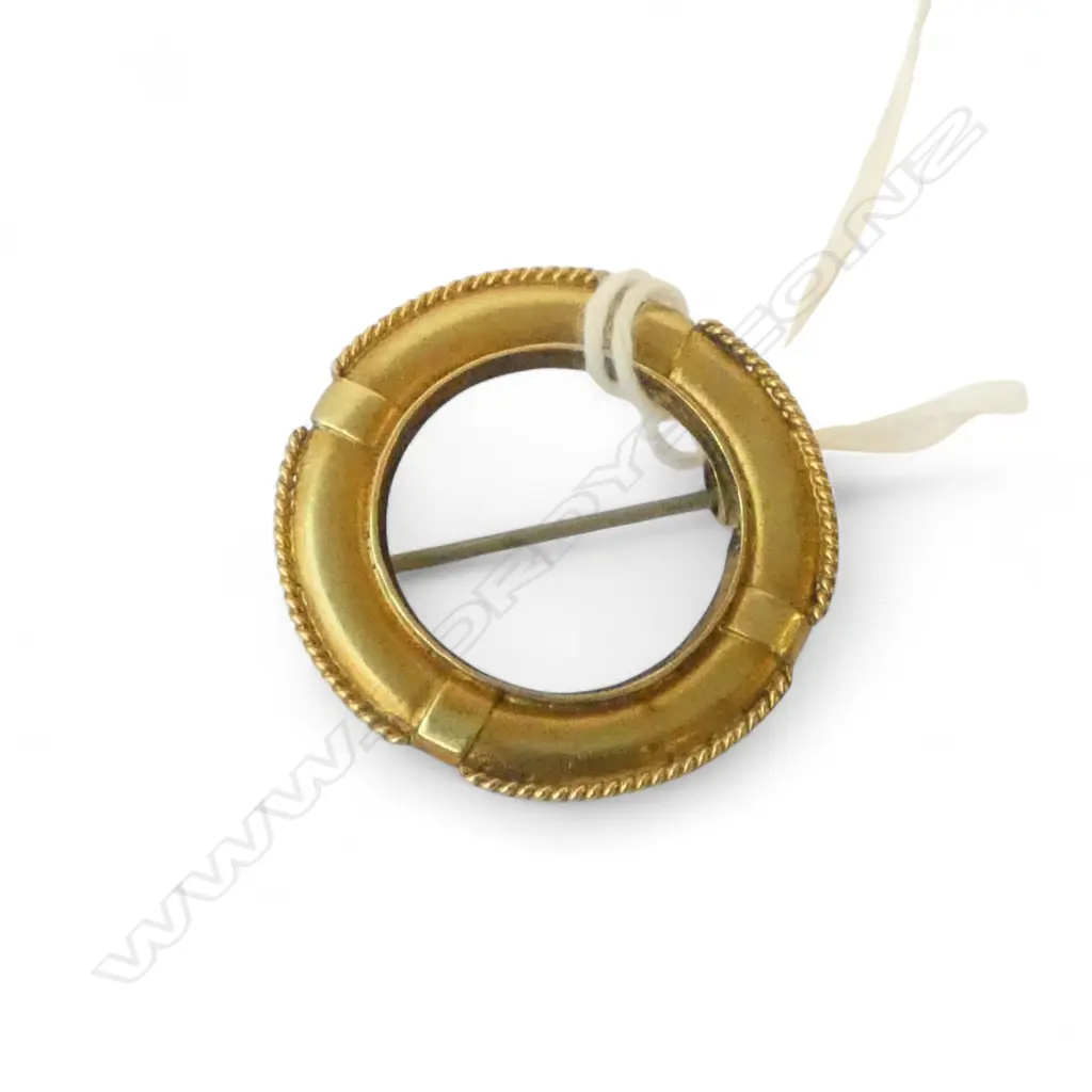 c.1900 15CT GOLD LIFE BOUY BROOCH FRAME possibly for a life saving medal 5.65gms Image 1++