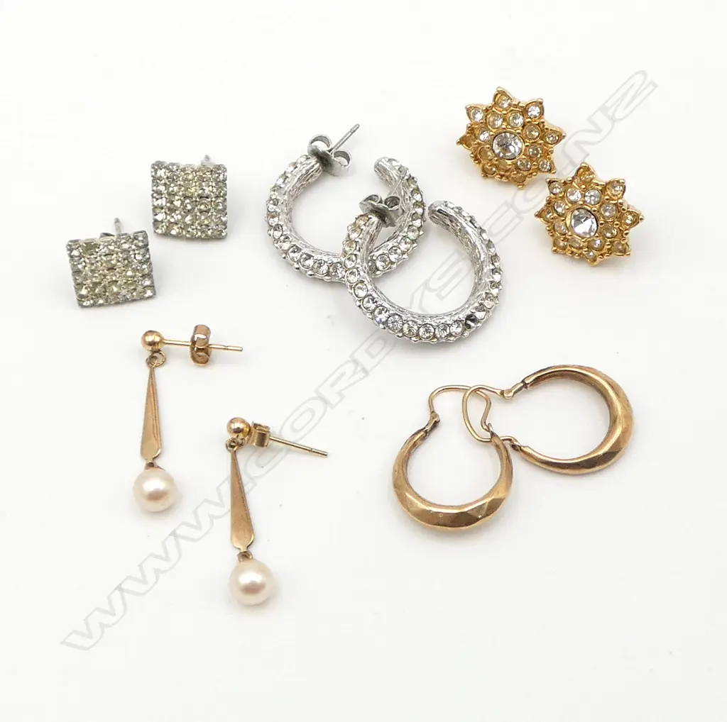 2 PRS 9CT EARRINGS, 2.8gms + 3 COSTUME PRS Image 1++