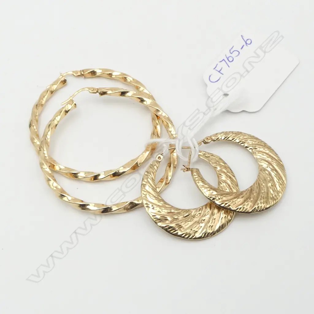 TWO PAIRS OF 9CT GOLD HOOP EARRINGS 5.14gms Image 1++
