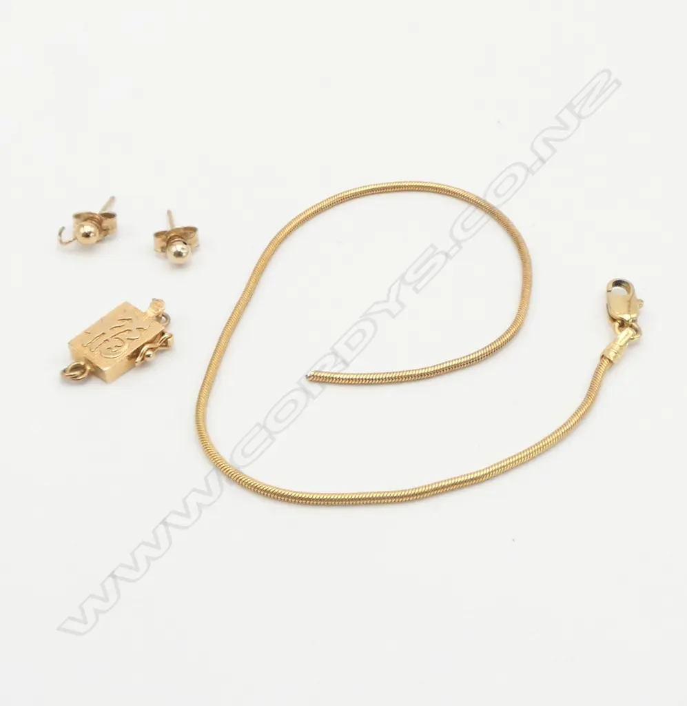 9CT GOLD SCRAP, 2.5gms + 14CT CLASP, 1gm Image 1++