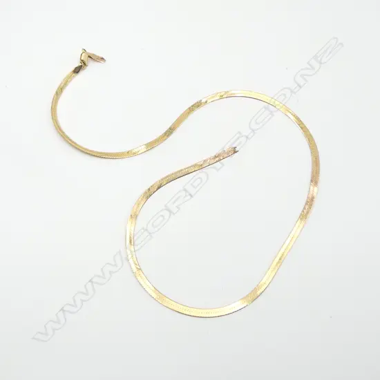 9CT GOLD CHAIN (requires repair) 4.50gms