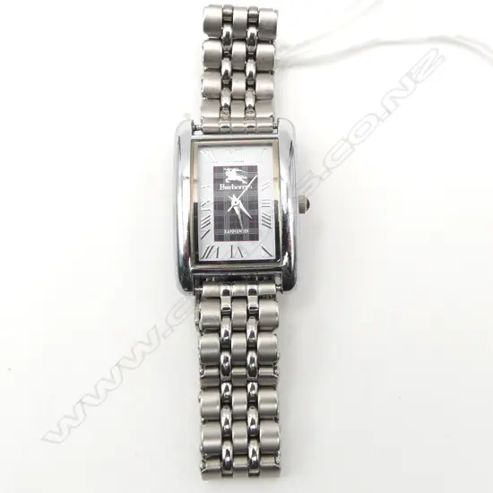 LADIES BURBERRY WRIST WATCH