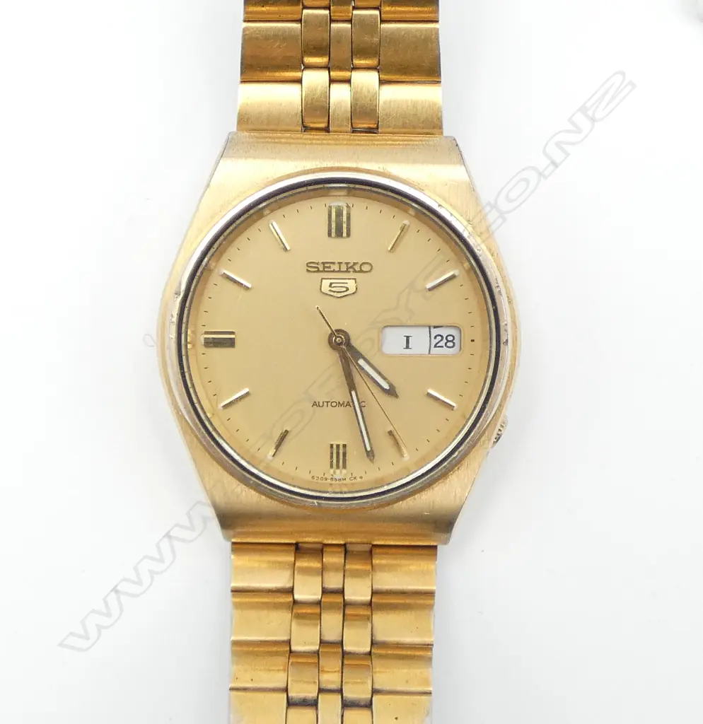 VINTAGE SEIKO 5 GENT'S GILT WRISTWATCH running Image 1++
