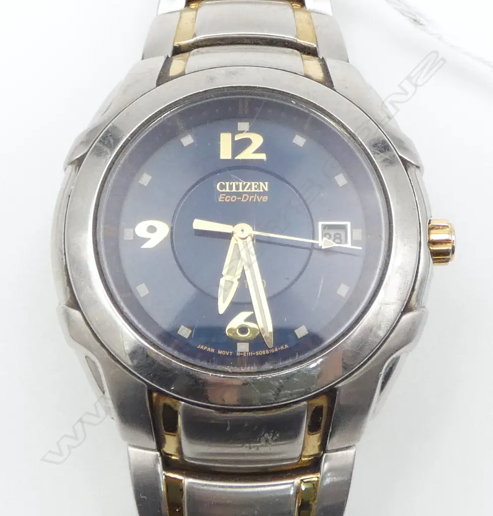CITIZEN ECO-DRIVE WRIST WATCH, RUNNING Image 1++