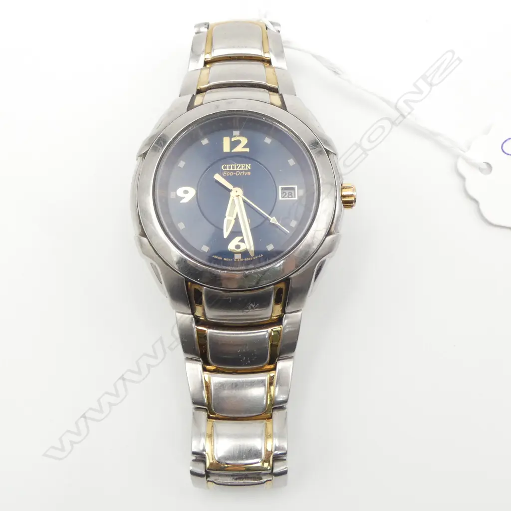 CITIZEN ECO-DRIVE WRIST WATCH, RUNNING Image 1++