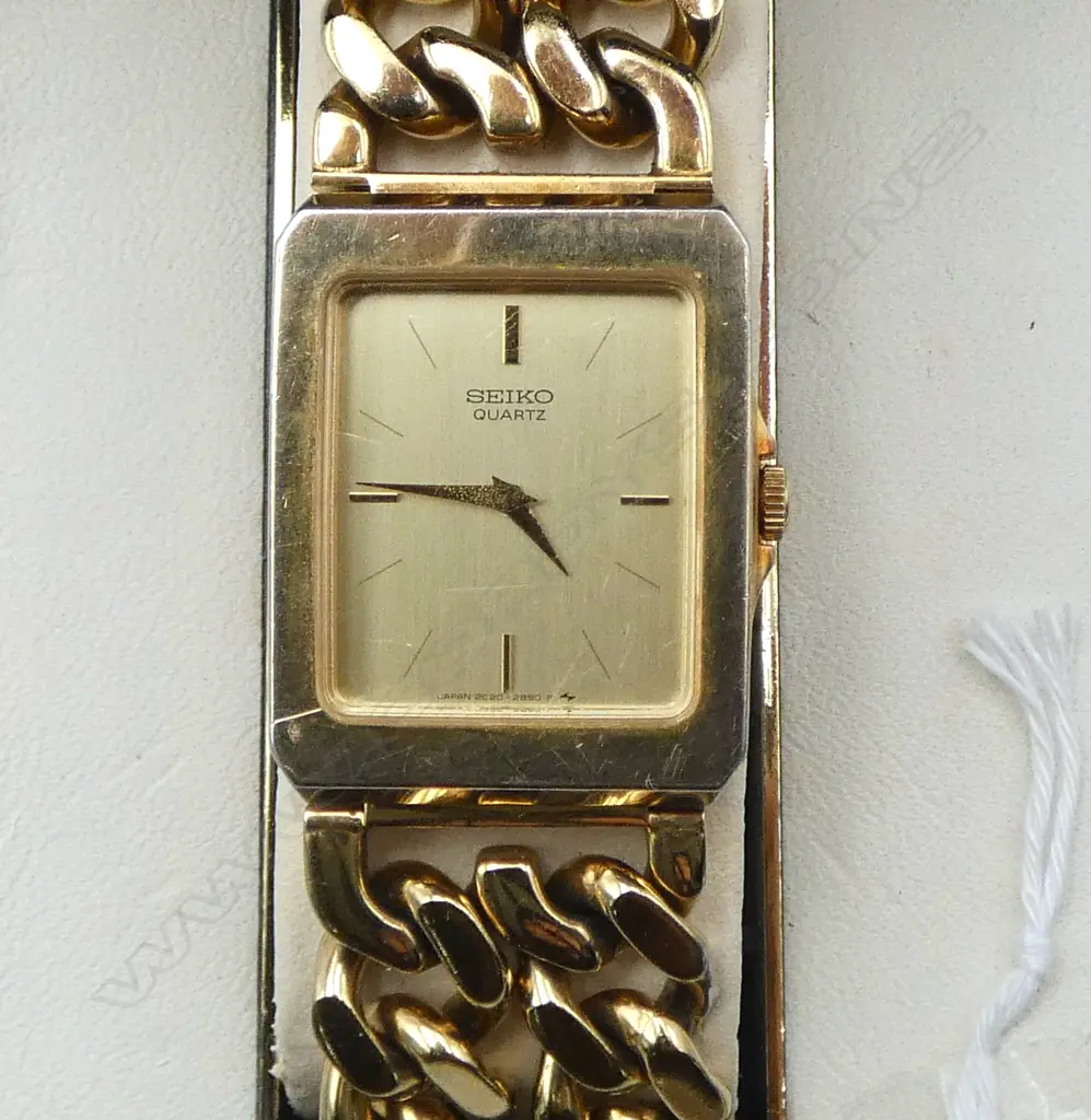 VINTAGE SEIKO QUARTZ BRACELET WRISTWATCH, RUNNING Image 1++