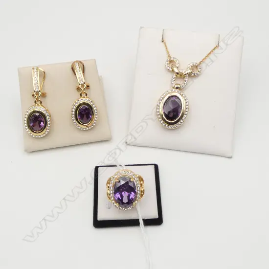 3 PCE COSTUME JEWELLERY SET; PENDANT NECKLACE, RING, PR EARRINGS