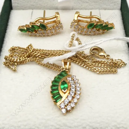 GOLD PLATED COSTUME NECKLACE & EARRING SET, BOXED