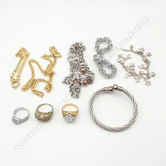 PLATED COSTUME JEWELLERY, 3 RINGS, BRACELETS & NECKLACES
