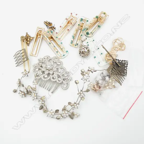 ASST. COSTUME JEWELLERY