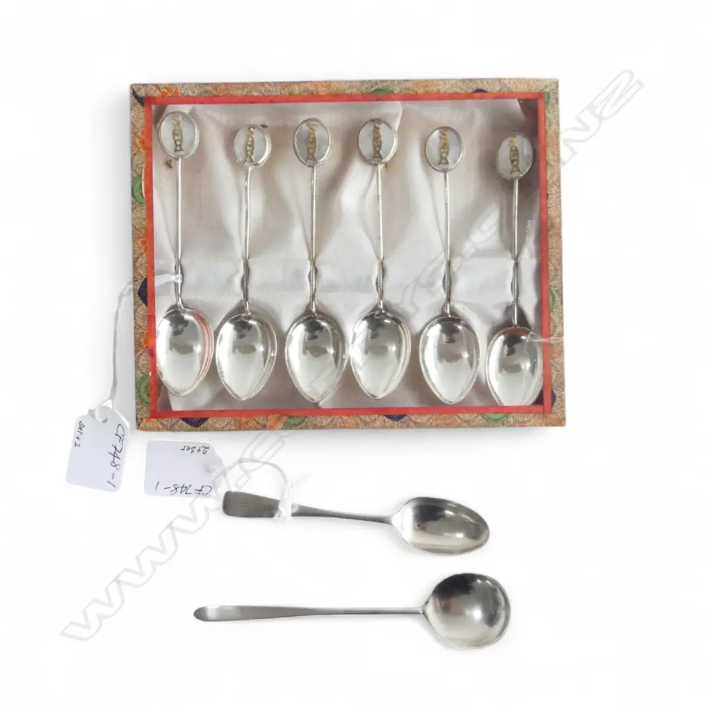 SET 6 SILVER & MOP 'SAMOA' TEASPOONS, 'Made in Hong Kong' stamped verso, 49gm &  2 OTHER SML, stamped, 31.9gm Image 1++