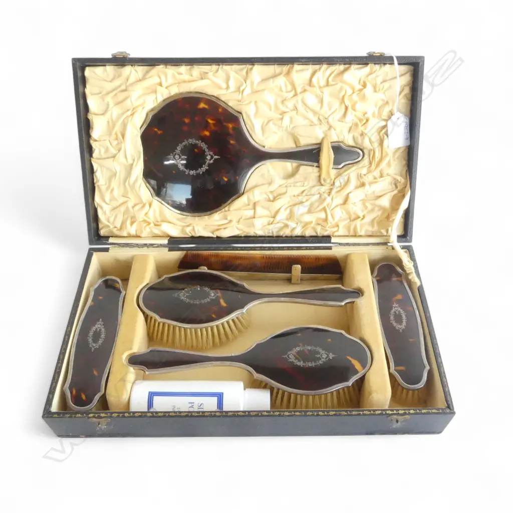 CASED 5 PCE STG SILVER & TORTOISE SHELL VANITY SET, ROBBERT PRINGLE & SONS, BIRMINGHAM 1927 Image 1++
