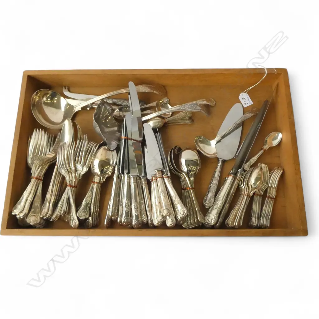 NATIVE WOODS TRAY L600MM & DOUBLE STRUCK EXTENSIVE EP CUTLERY SERVICE Image 1++
