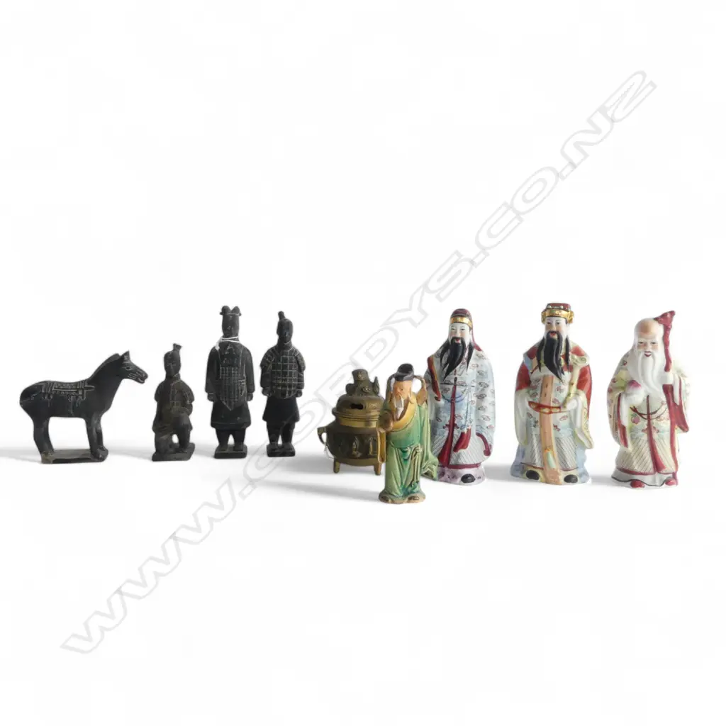 4 CHINESE TERRACOTTA WARRIOR ORNAMENTS, BRASS CENSOR + 4 CHINESE FIGURES H.180mm faults Image 1++