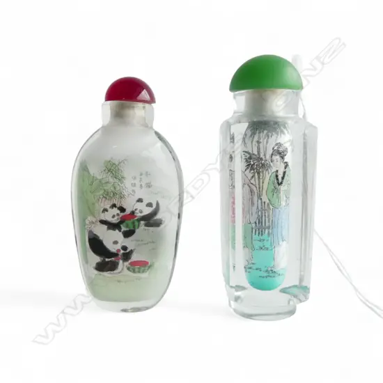 2 GLASS SNUFF BOTTLES H.85mm