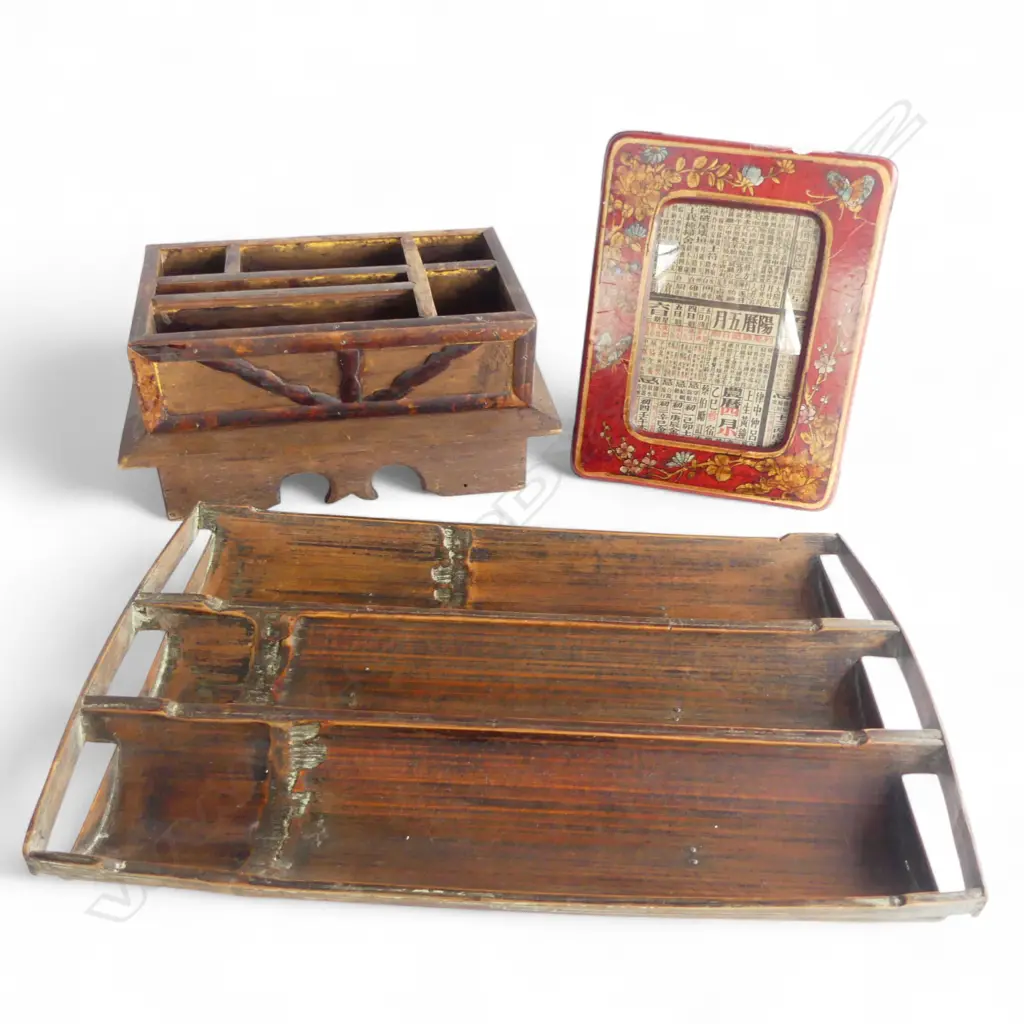 3 ORIENTAL ITEMS, PHOTO FRAME, WOODEN CONTAINER, BAMBOO TRAY 415x265mm Image 1++