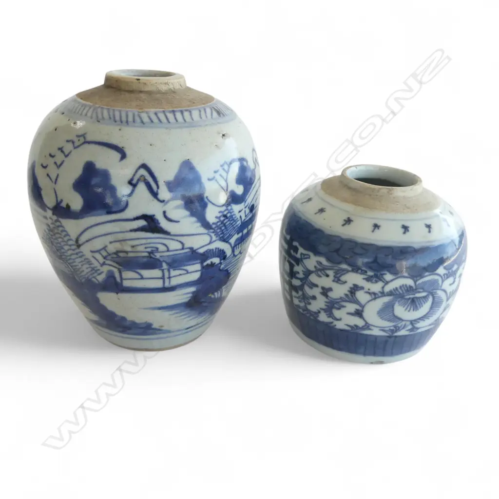 2 ORIENTAL B/W GINGER JARS H.140mm Image 1++