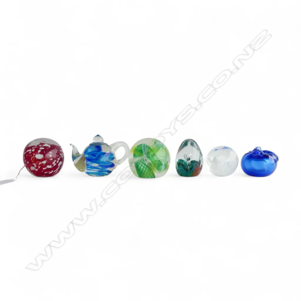 6 GLASS PAPERWEIGHTS Image 1++