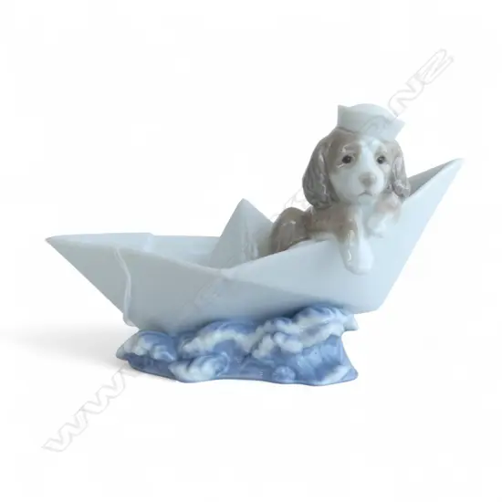 LLADRO #6642 'LITTLE STOWAWAY' H.95mm