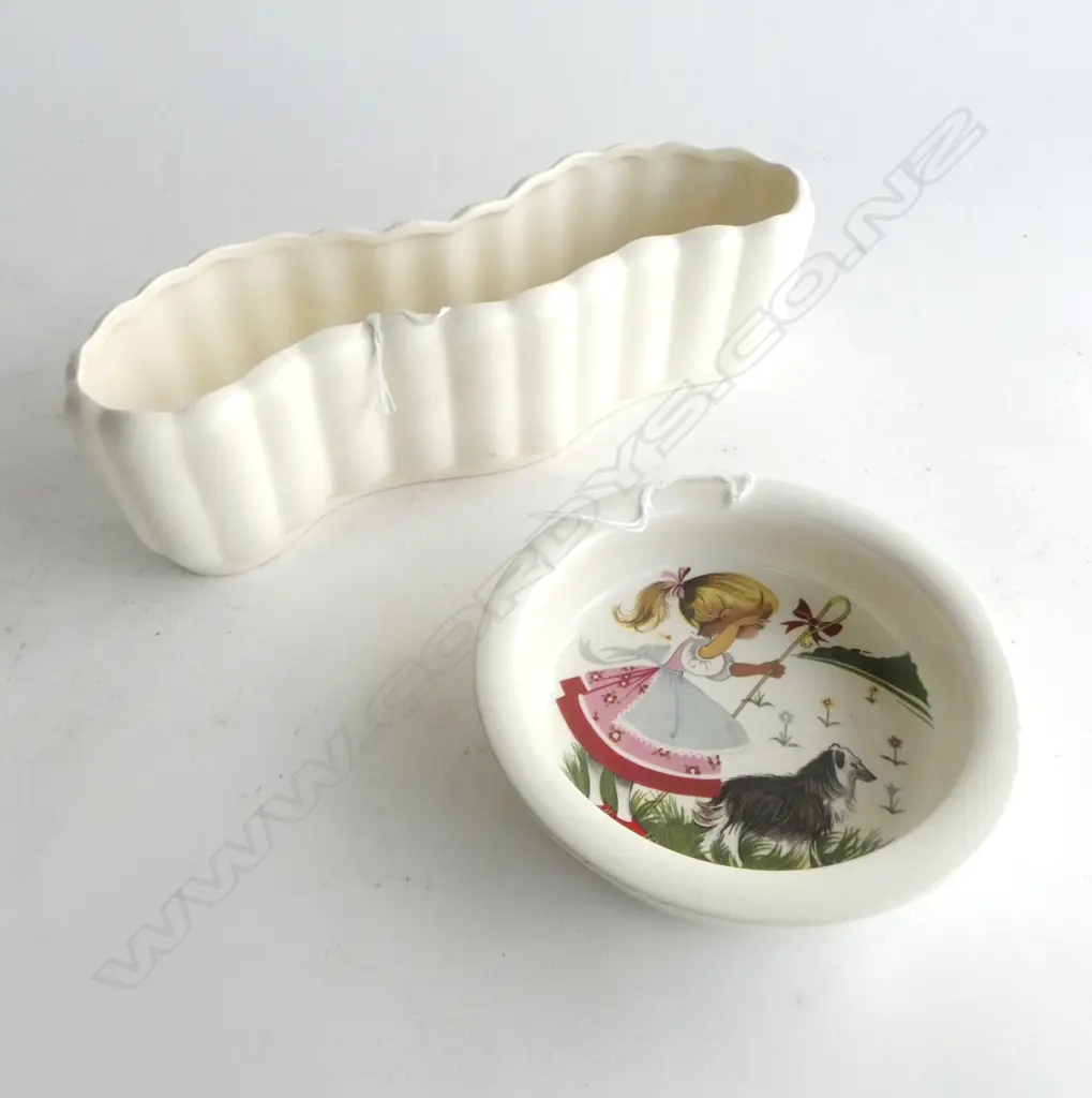 CROWN LYNN TROUGH VASE SERPENTINE SHAPED (L.280mm) & KELSTON POTTERIES 'LITTLE BOW PEEP' BABY’S BOWL, Dia.150mm  Image 1++