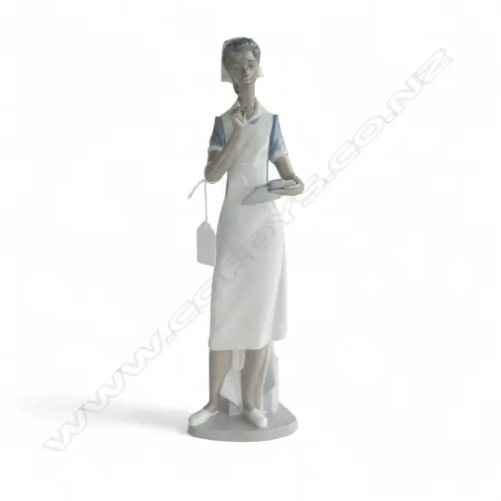 LLADRO FIGURE NURSE H.340mm