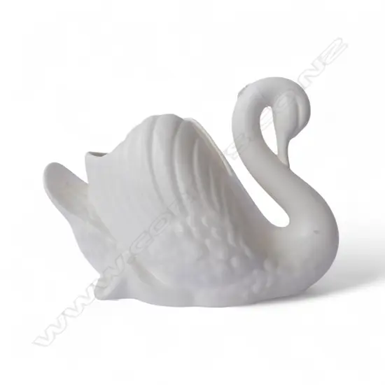 WHITE CROWN LYNN SWAN, #170, 300 x 180 x 120mm