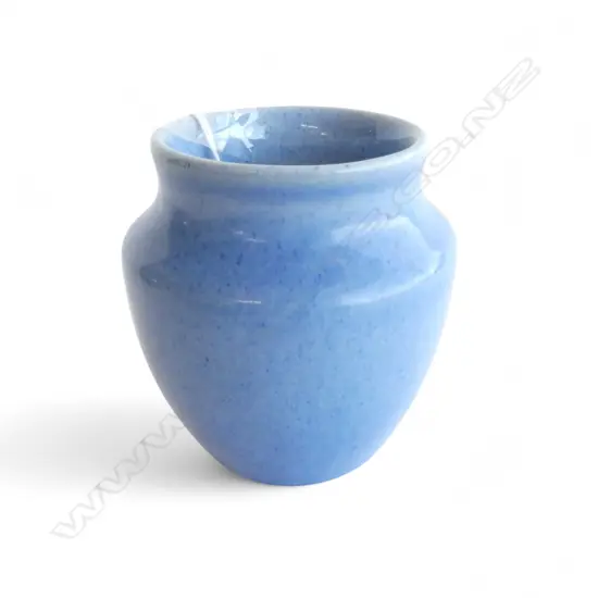 LIGHT BLUE O.C.STEPHENS LIGHT BLUE SPECKLED VASE SIGNED, H. 85mm