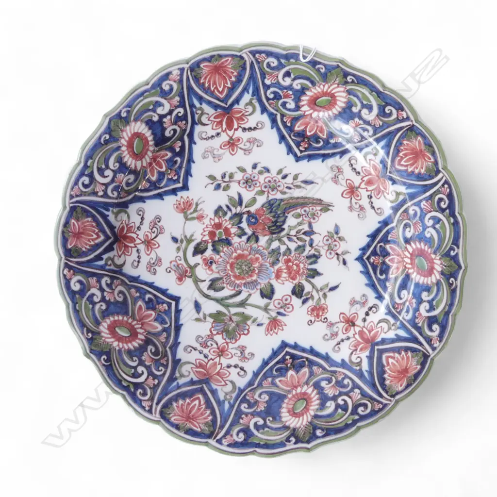 TIN GLAZE CHARGER, DECORATED WTH BIRD AMONGST FOLIAGE , Dia 310mm Image 1++