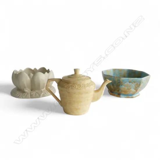 CLARICE CLIFF WATER LILY VASE, WINTON VASE + WADE HEATH TEAPOT H.170mm