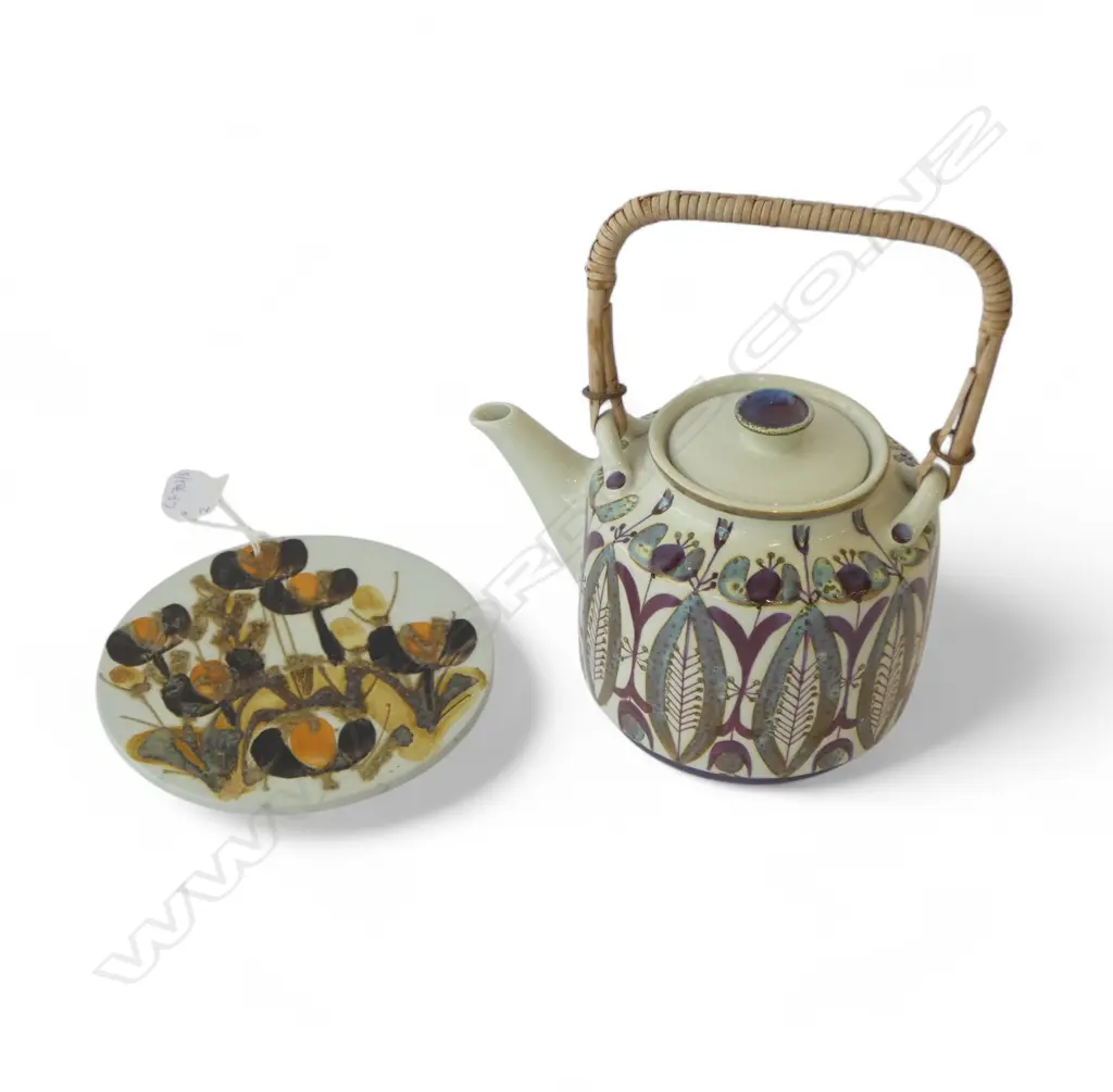 ROYAL COPENHAGEN FAIENCE TEAPOT BY BERTE JENSEN 1962 + HOT PLATE 145mm dia Image 1++