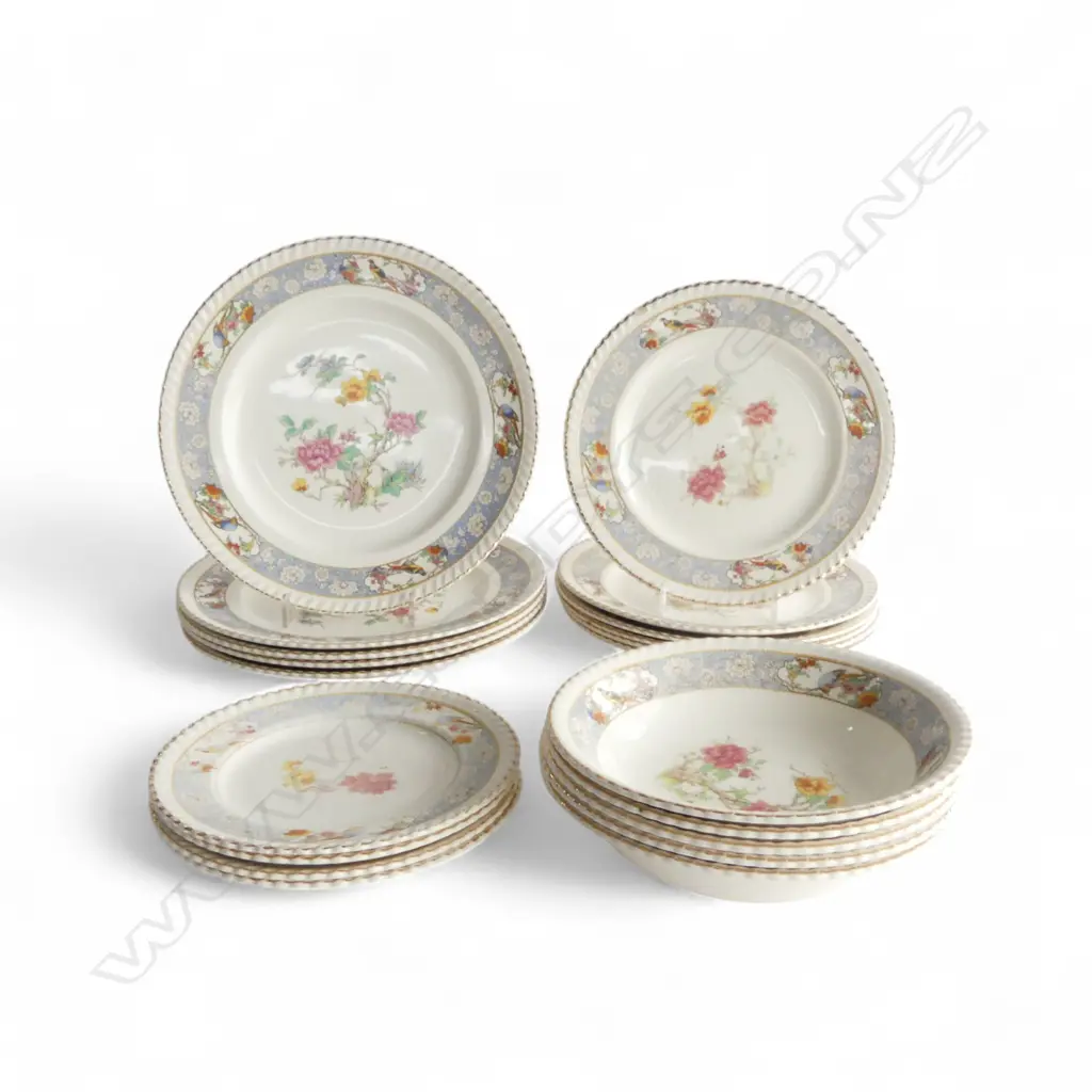 20 PCE JOHNSON BROS. 'OLD ENGLISH' PART DINNER SET Image 1++