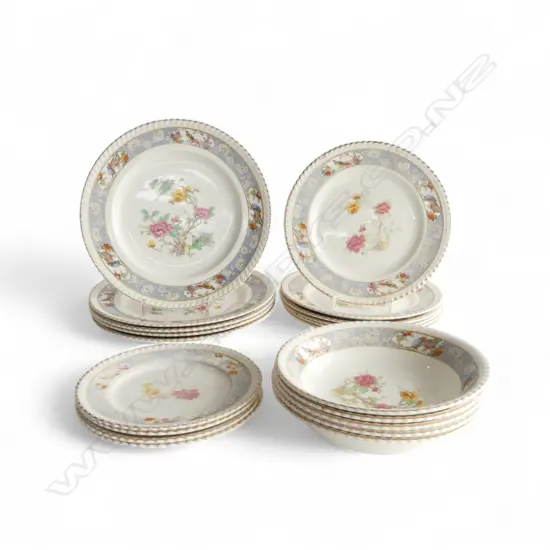 20 PCE JOHNSON BROS. 'OLD ENGLISH' PART DINNER SET