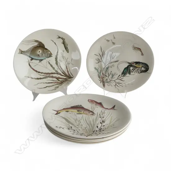 6 JOHNSON BROS. 'FISH' PLATES 245x265mm RIM CHIP TO ONE PLATE