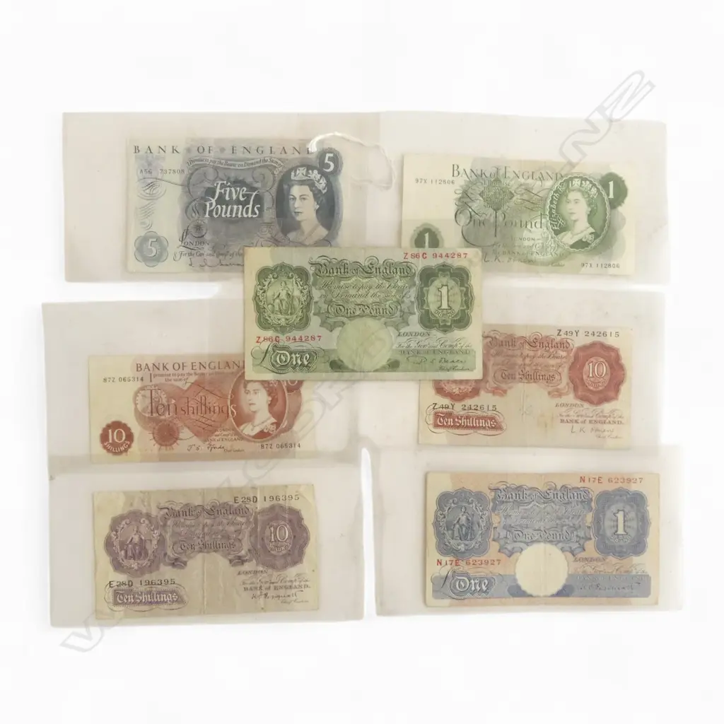 7 ENGLISH BANK NOTES Image 1++