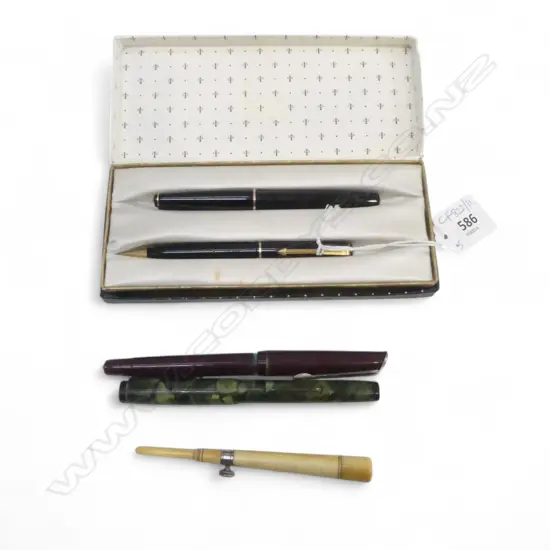 4 VINTAGE PENS; 2 PARKER '17' LADY, BOXED, 2 FOUNTAIN + IVORY TOOL
