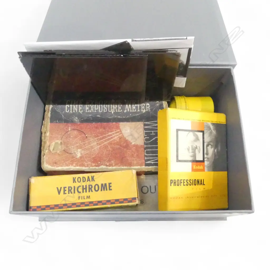 ASST. PHOTOGRAPHY EQUIPTMENT + 11 EARLY 20thC GLASS PHOTOGRAPHIC SLIDES, 1 AF Image 1++