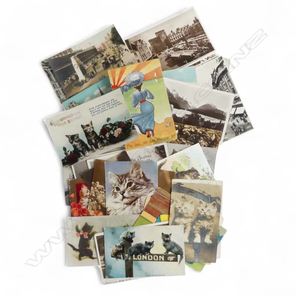 ASST. WORLD POSTCARDS Image 1++