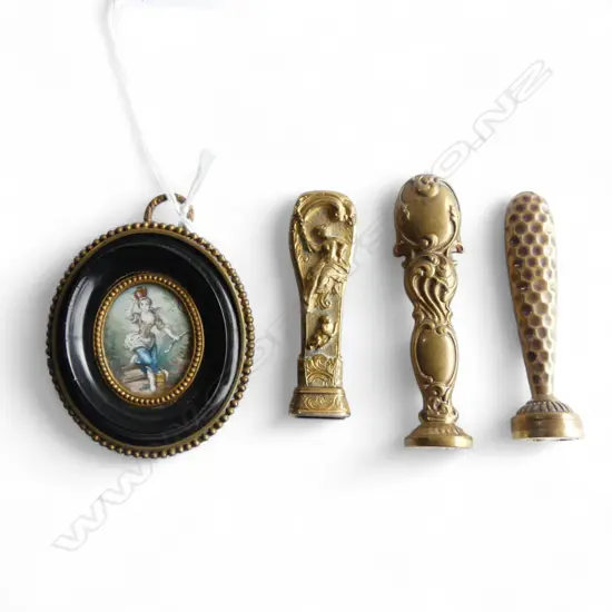 3 VINTAGE GILT METAL SEALS L.75mm + MINIATURE 