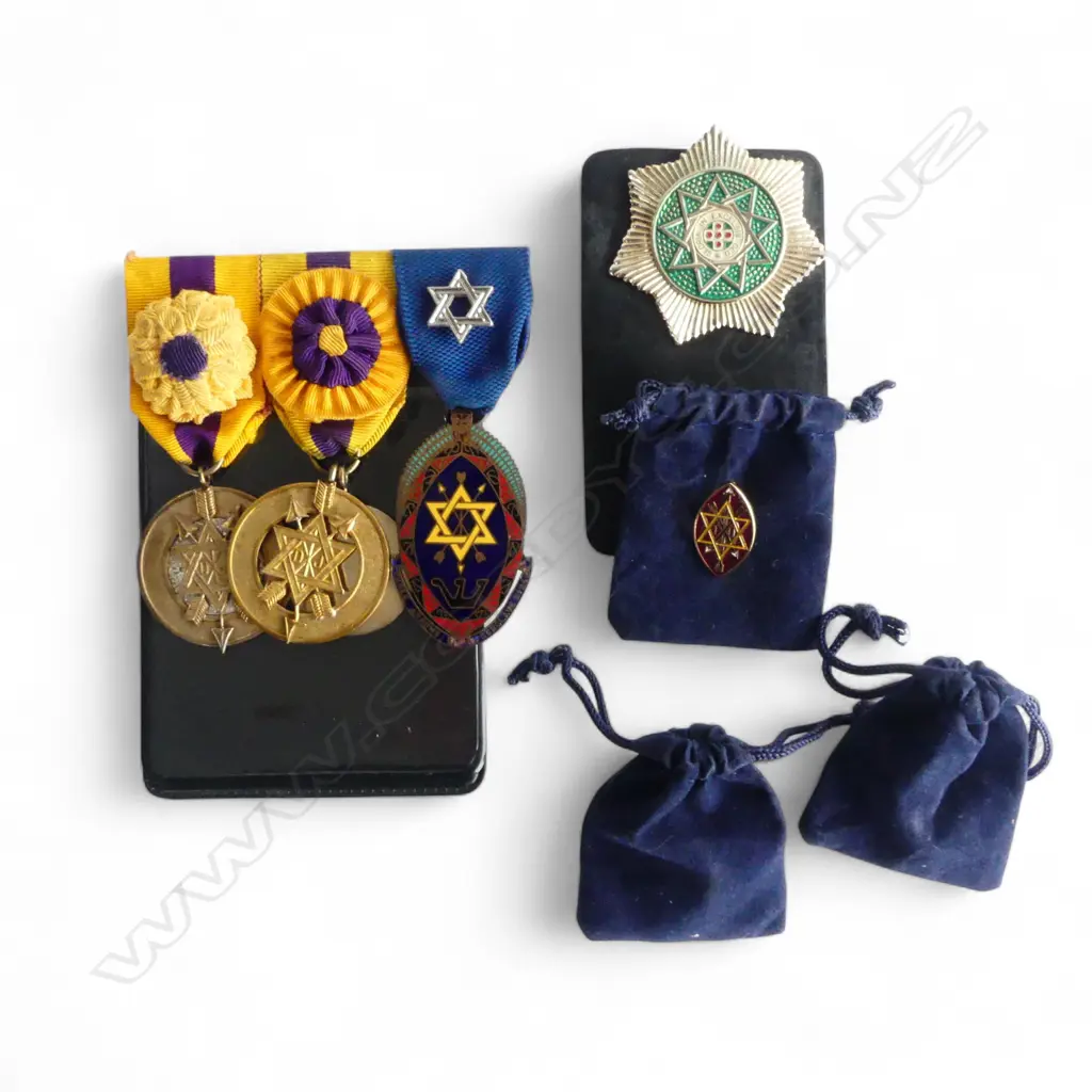 ASST. MASONIC MEDALS + 3 TIE PINS Image 1++