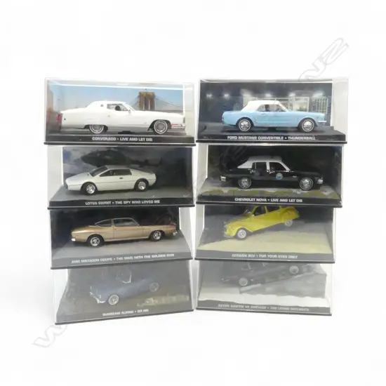 8 JAMES BOND 007 MODEL CARS, BOXED L.150mm