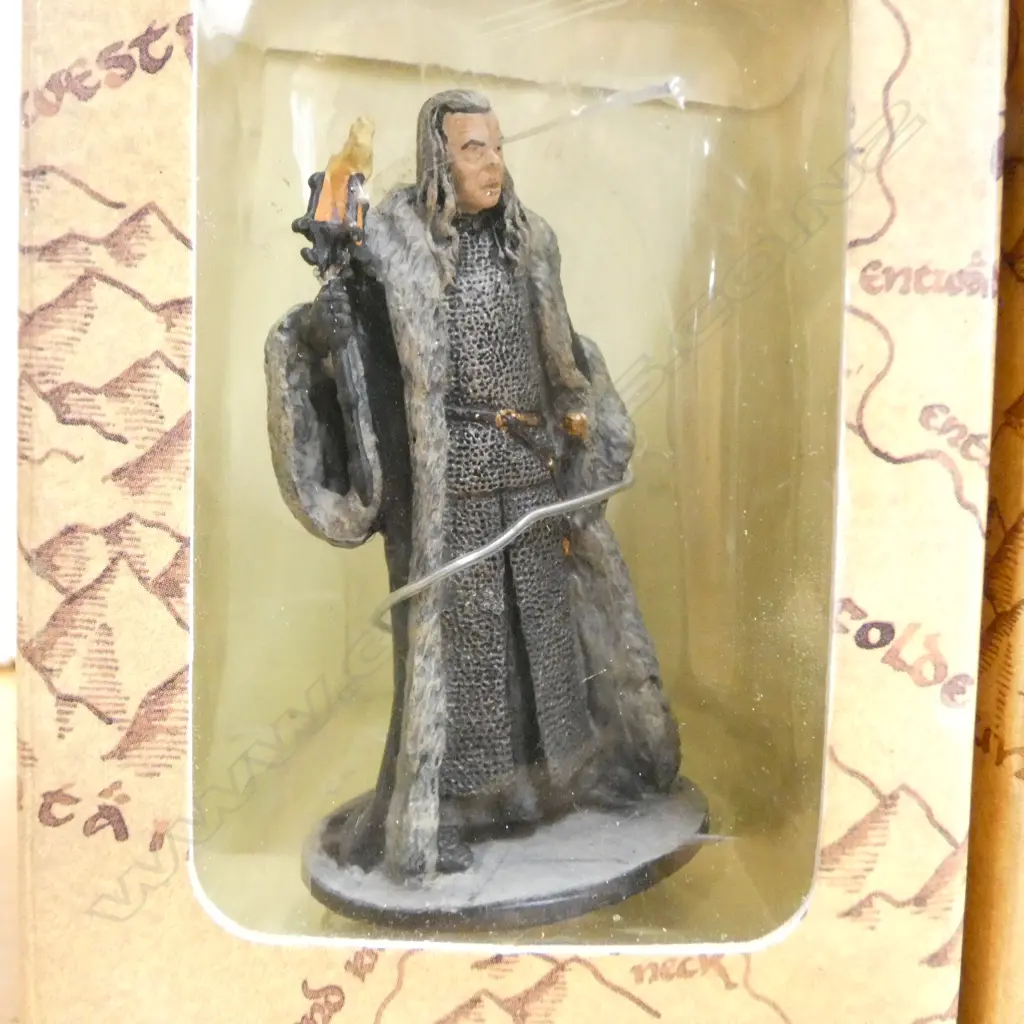3 'THE LORD OF THE RINGS' METAL COLLECTOR MODELS; BOXED CONDITION, BOX 70x50x1000mm Image 1++