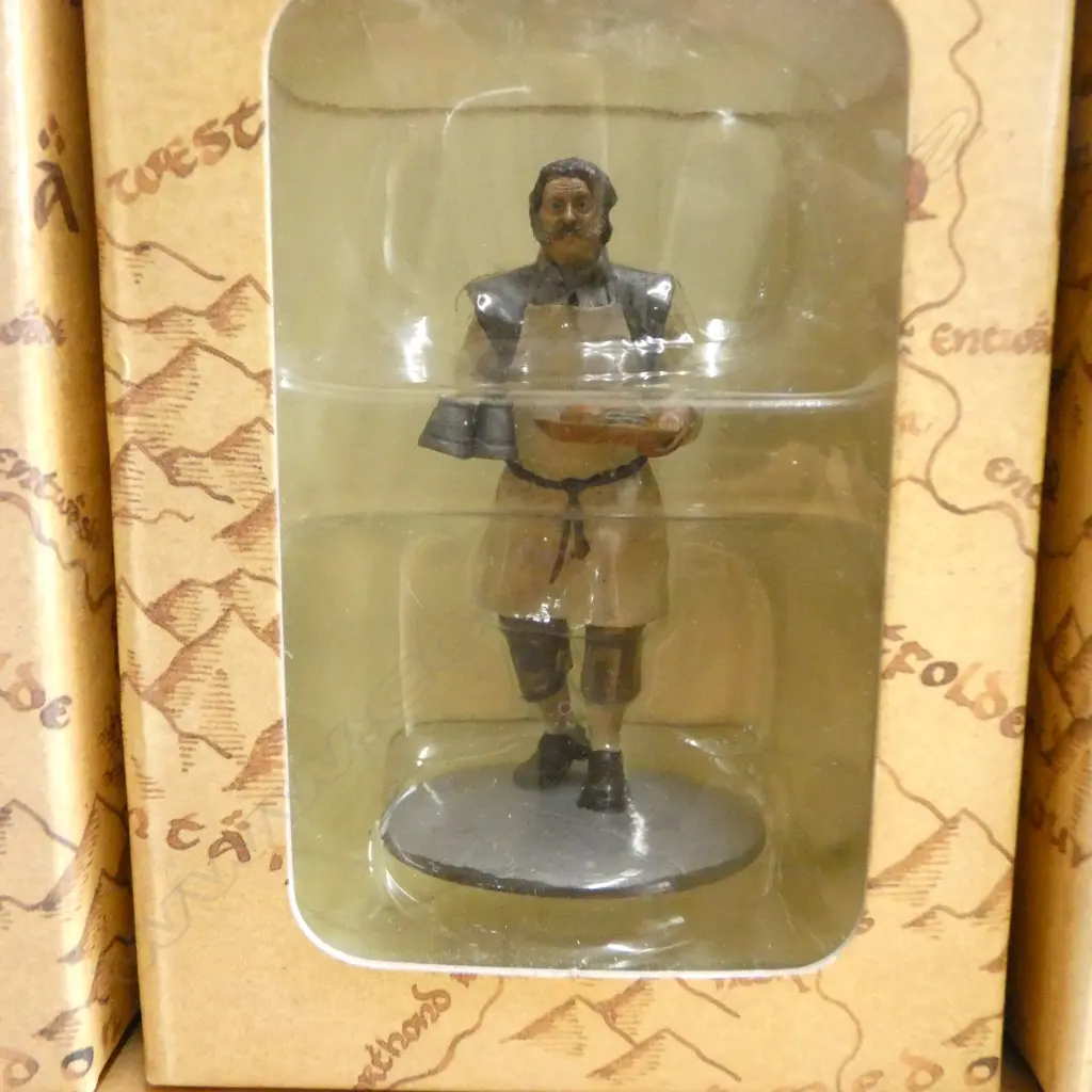 3 'THE LORD OF THE RINGS' METAL COLLECTOR MODELS; BOXED CONDITION, BOX 70x50x1000mm Image 1++