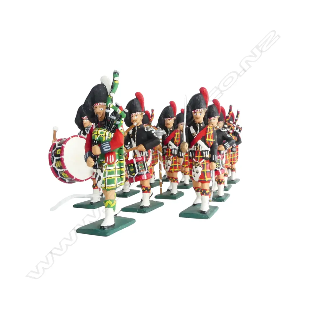 13 PCE PIPE & DRUM LEAD BRITISH SOLDIER MARCHING BAND Image 1++