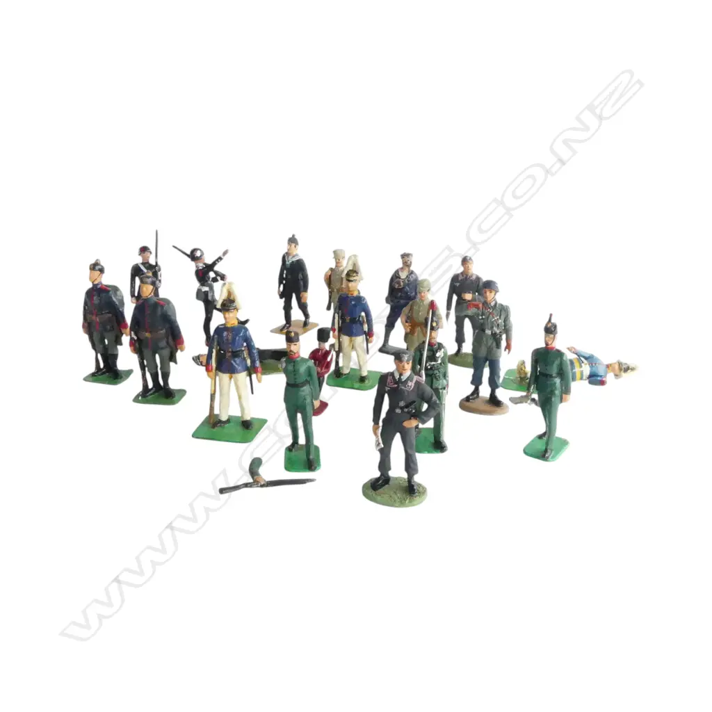 ASST. LEAD SOLDIERS INCLUDING BRITAIN MAKE & WWII FIGURES Image 1++
