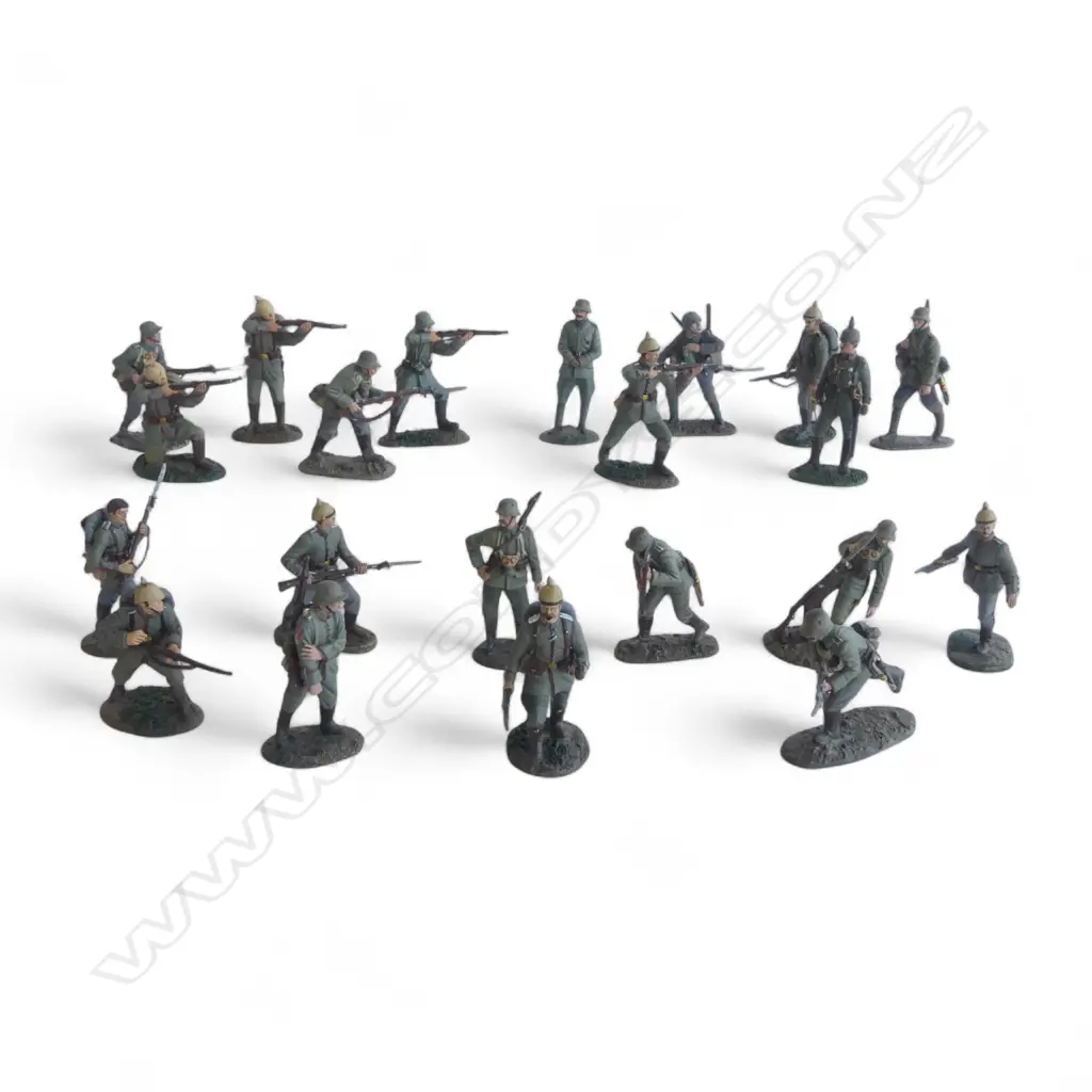 ASST. BRITAINS METAL WWI GERMAN SOLDIER MODELS H.70mm Image 1++