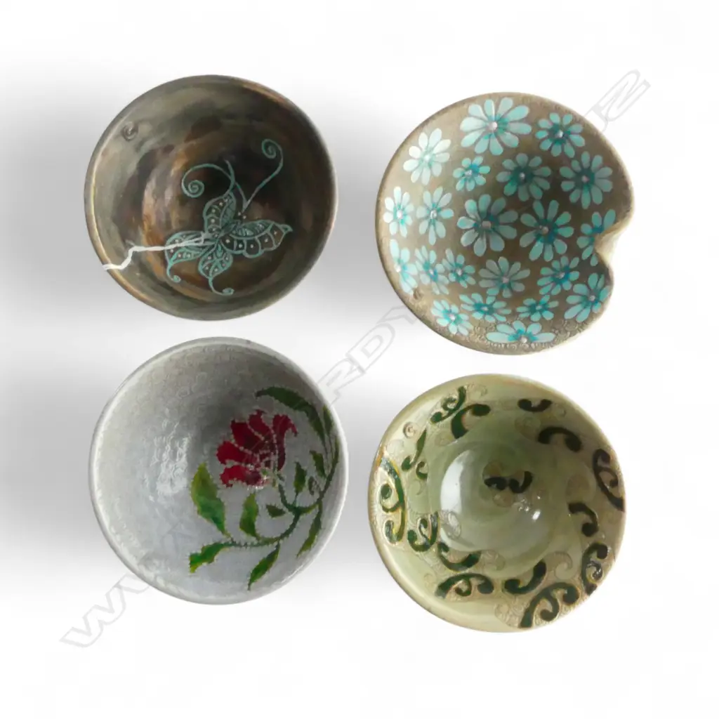 KEUM SUN LEE 4 DECORATED PORCELAIN BOWLS, H.80mm Image 1++